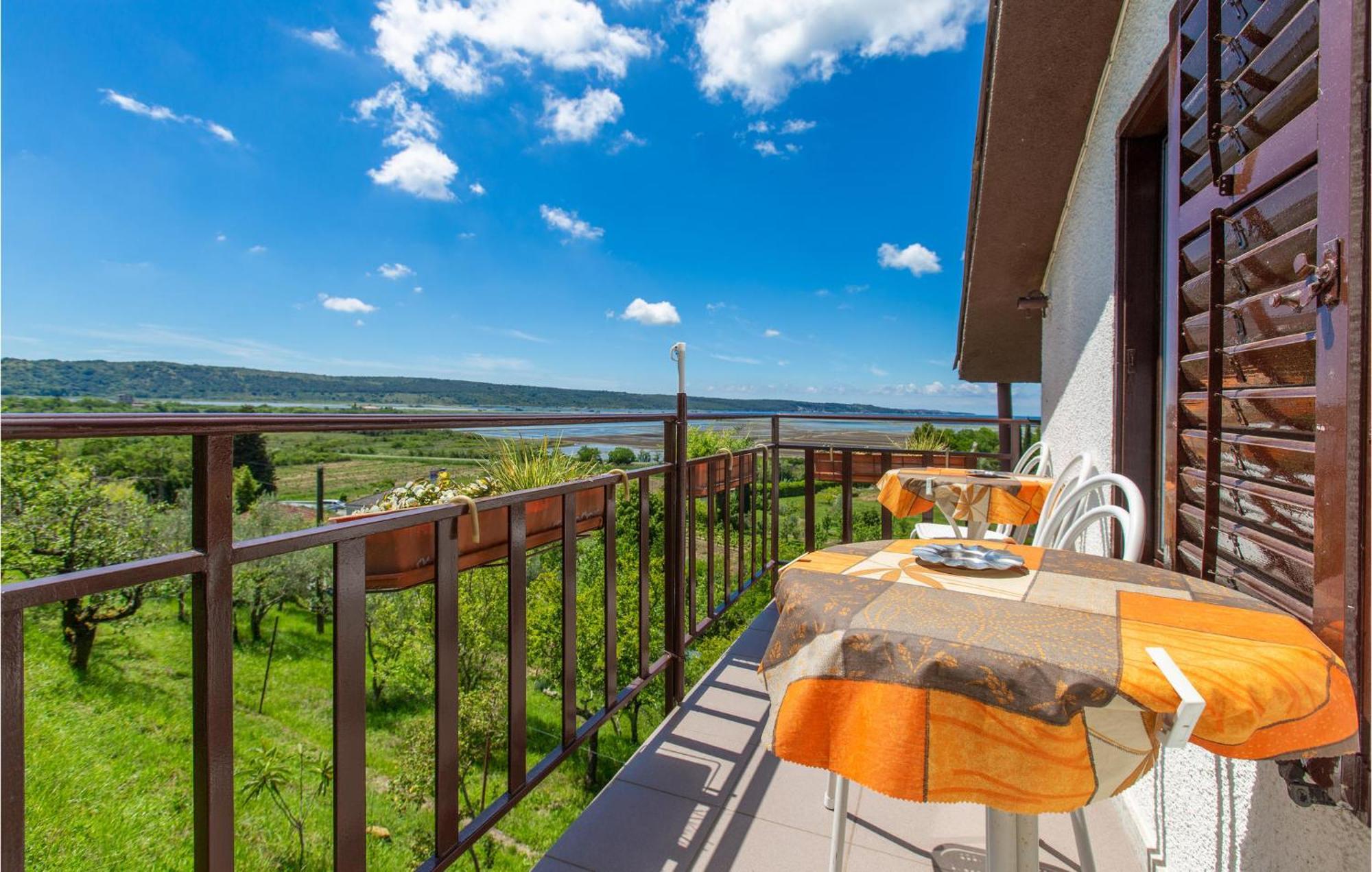 Amazing Apartment In Secovlje With Kitchen Kültér fotó