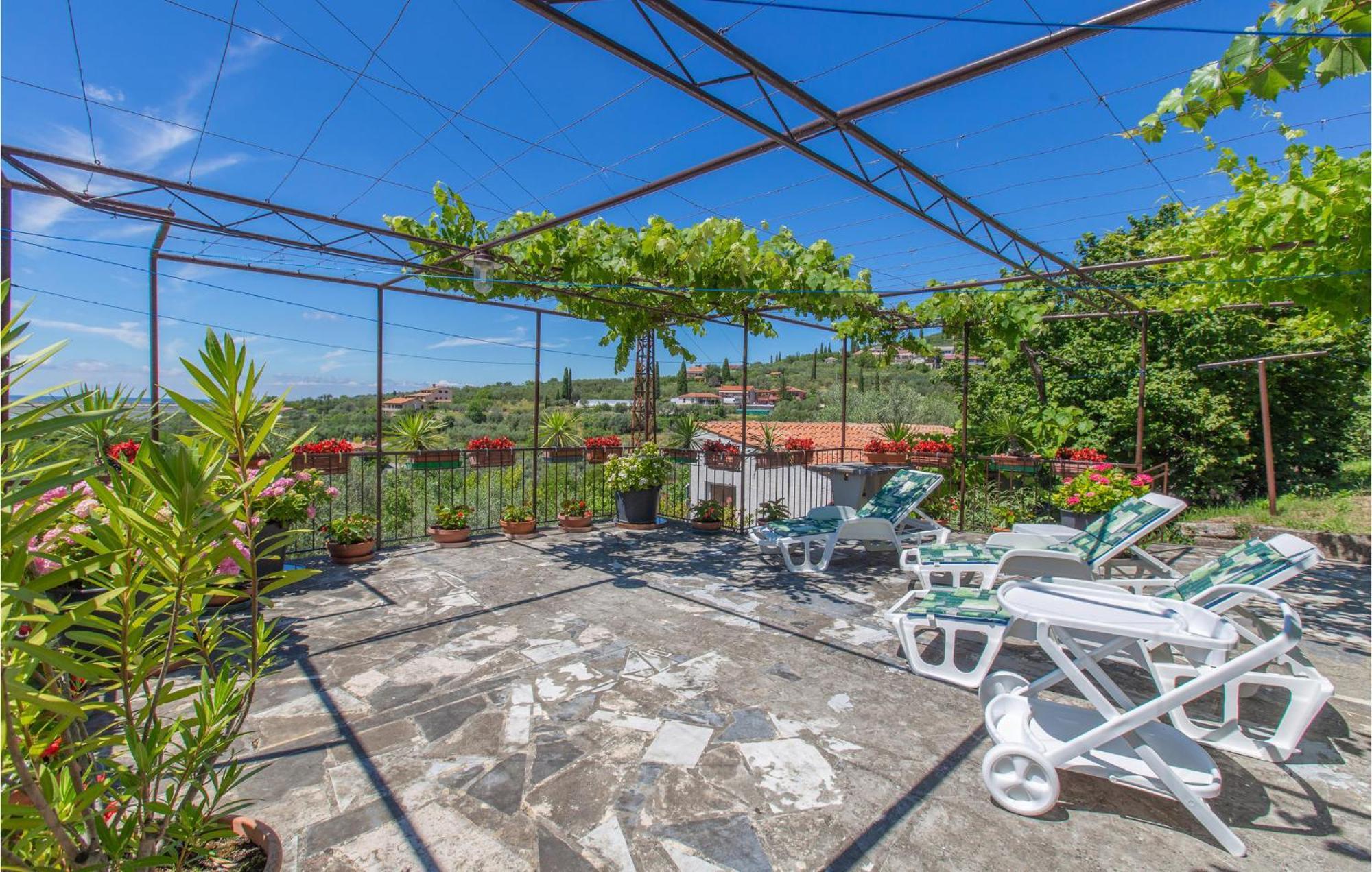 Amazing Apartment In Secovlje With Kitchen Kültér fotó